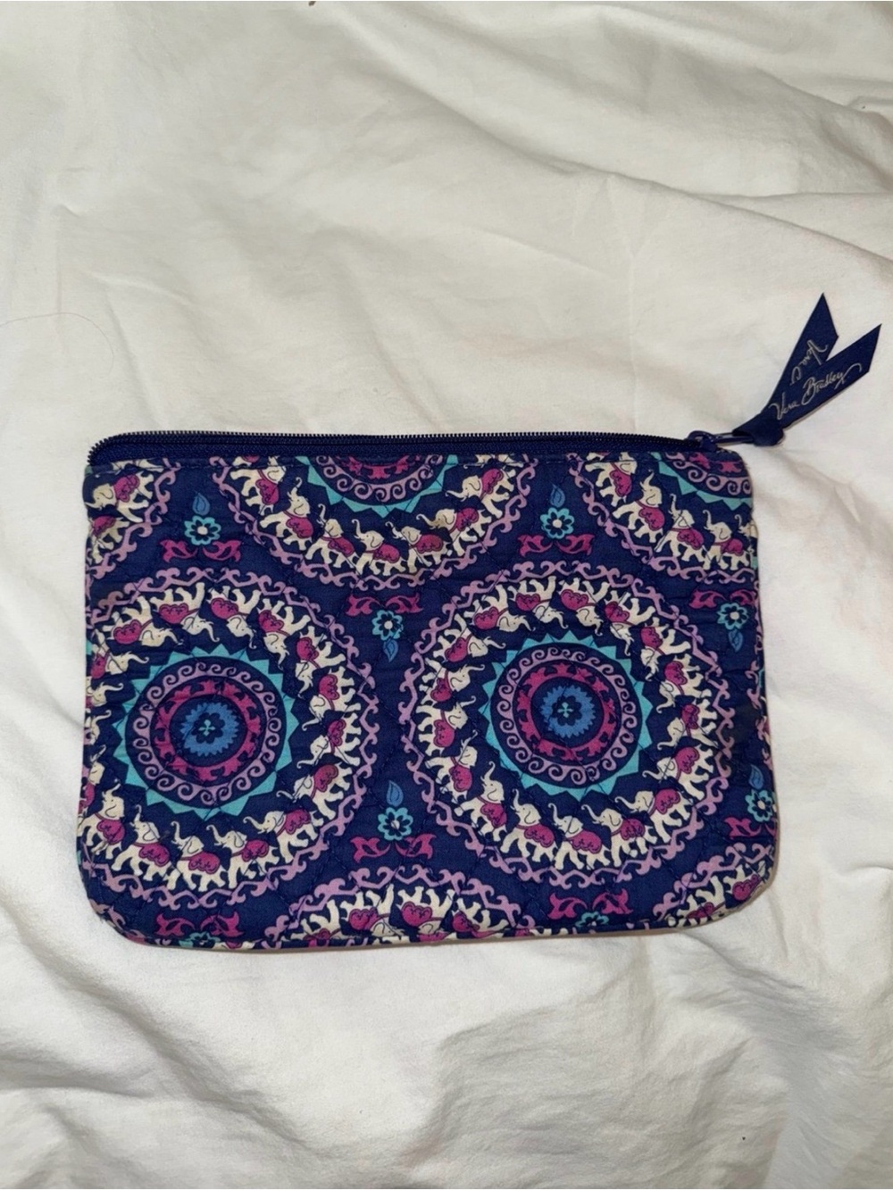 Vera Bradley Elephant Weekender Bag + Pouch - Picture 4 of 6